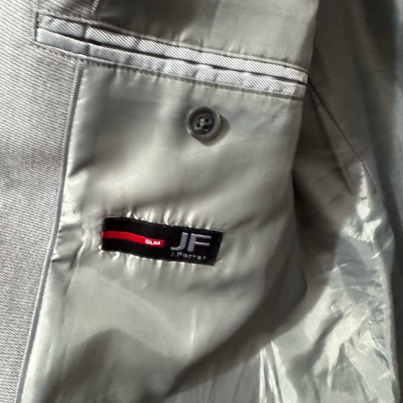 J. Ferrer Two Piece Slim Fit Grey Suit 44R 32X 32 Pants WORN ONCE - Picture 3 of 12